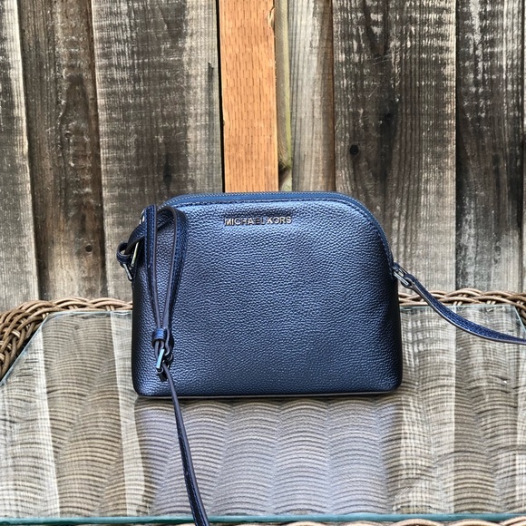 NWT Michael Kors crossbody leather - Picture 2 of 7